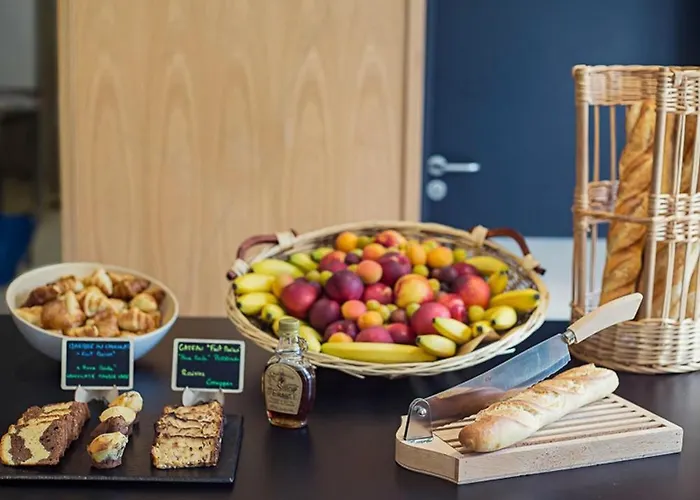 The Social Hub Paris La Defense Extended Stay